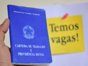 Taxa de desemprego cai para 6,1%, menor da série histórica, revela IBGE