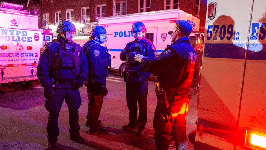 Suspeito pediu para falar com a mulher e por uma pizza, mas policiais não atenderam - Divulgação/Polícia de Nova York