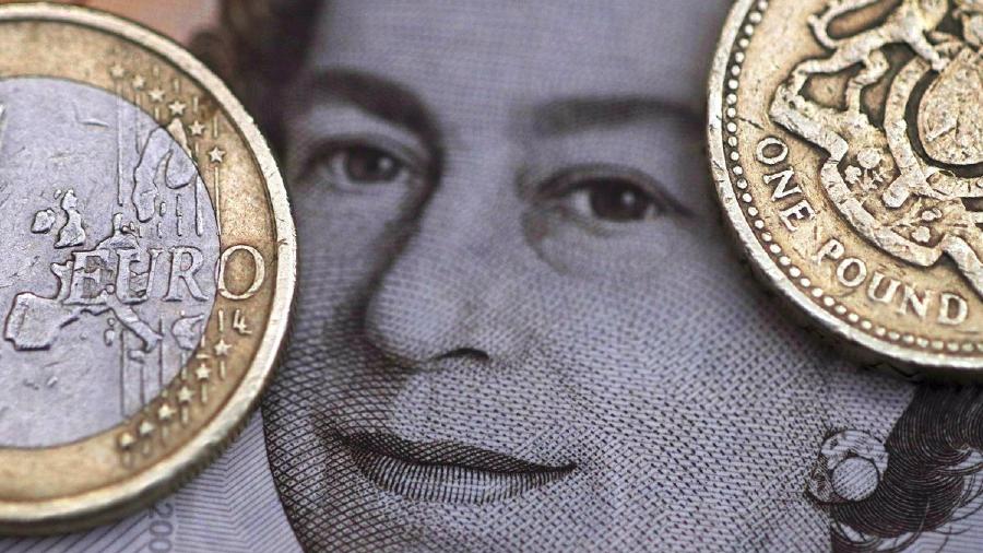 Reino Unido usava libras esterlinas como moeda oficial mesmo na época em que integrava a União Europeia. Morte da rainha Elizabeth 2ª provocam incertezas sobre o futuro das notas em circulação atualmente - Reuters