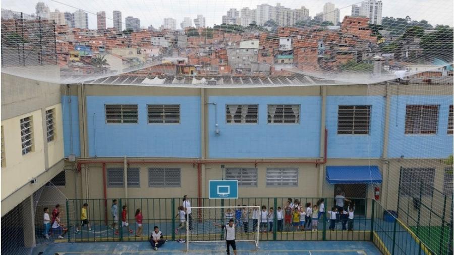 Segundo o Censo Escolar 2021, número de estudantes matriculados em escolas particulares no Brasil caiu 10%, ou quase um milhão de estudantes, entre 2021 e 2019 - Getty Images
