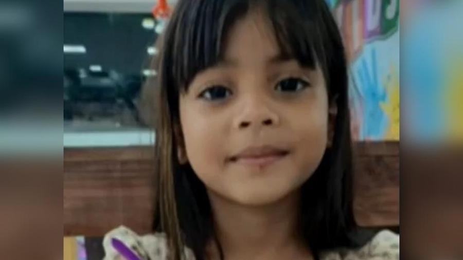 Menina de cinco anos estava na porta de casa quando foi baleada em Fortaleza - Reprodução de redes sociais