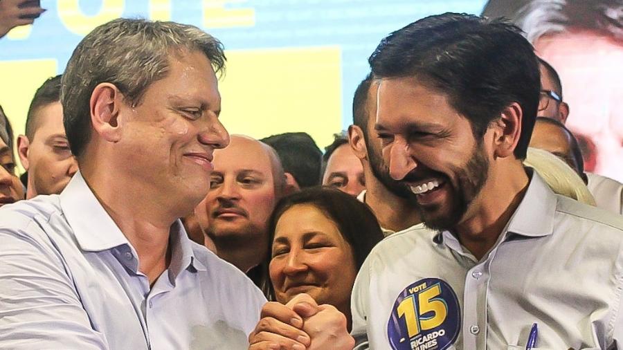 Tarcísio e Nunes em evento de campanha do prefeito de São Paulo - GABRIEL Silva - 21.out.24/Ato Press/Estadão Conteúdo