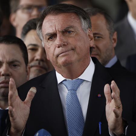 Rodolfo Nogueira (PL-MS) esteve ao lado de Jair Bolsonaro na saída do Senado, durante pronunciamento Rodolfo Nogueira (PL-MS) esteve ao lado de Jair Bolsonaro na saída do Senado, durante pronunciamento