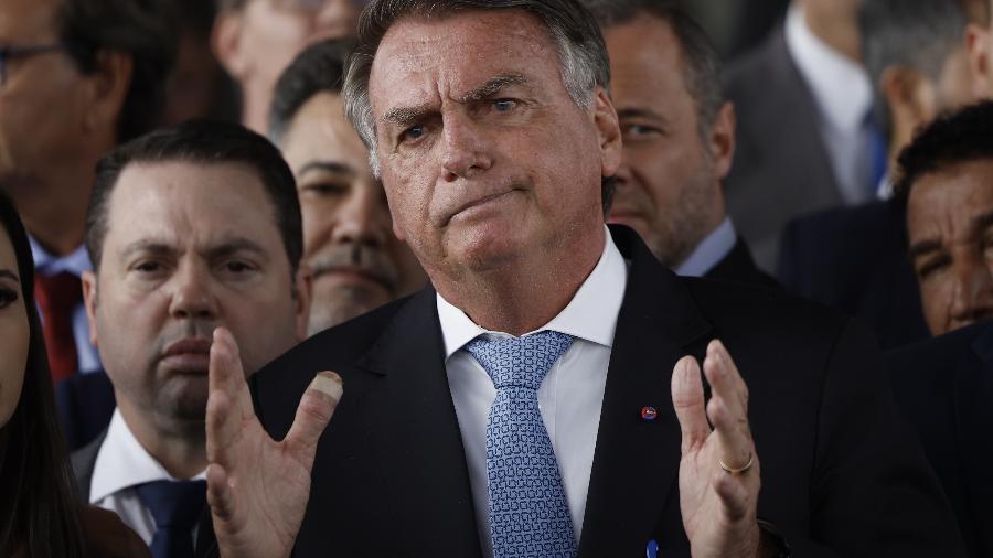 Jair Bolsonaro passa pelo sexto procedimento cirúrgico relacionado à facada em 2018 Jair Bolsonaro passa pelo sexto procedimento cirúrgico relacionado à facada em 2018