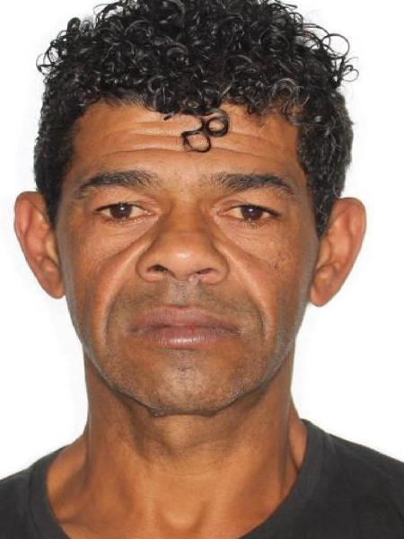 Rosemberg Joaquim Santana, 54, foi condenado a 12 anos por homicídio; 4 anos e 4 meses por porte de arma; 4 anos e 9 meses por roubo e 5 anos e 10 meses por tráfico de drogas Rosemberg Joaquim Santana, 54, foi condenado a 12 anos por homicídio; 4 anos e 4 meses por porte de arma; 4 anos e 9 meses por roubo e 5 anos e 10 meses por tráfico de drogas