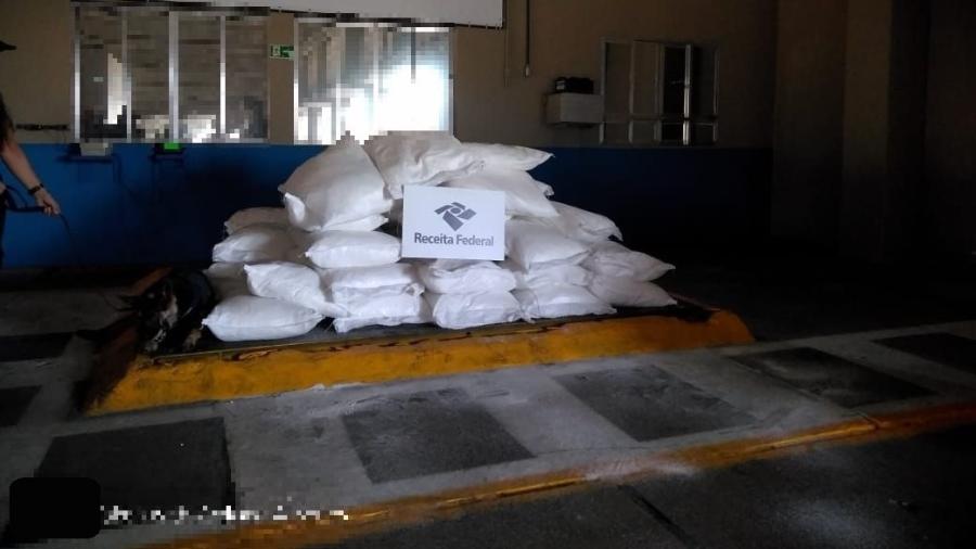 1.482 kg de cocaína foram localizados em carga de exportação no Porto de Santos - Divulgação/Receita Federal