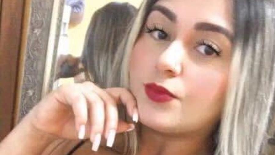 Maciele Araújo da Silva, 29, foi encontrada morta, em casa, pela filha de 12 anos  - Reprodução/Redes Sociais