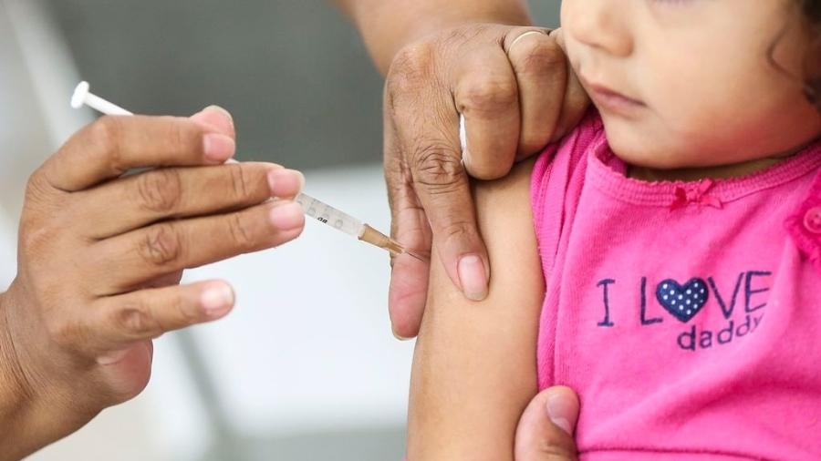 Brasil está entre os dez países no mundo com a maior quantidade de crianças com a vacinação atrasada - Marcelo Camargo/Agência Brasil