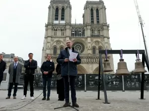 Notre Dame de Paris se prepara para reabertura cinco anos após incêndio