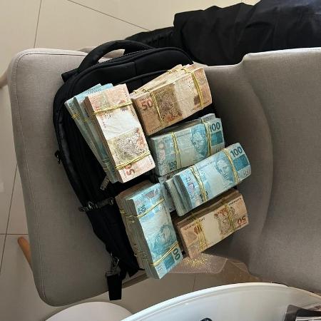 Dinheiro apreendido em mala de empresário; valor total era de R$ 1,3 milhão Dinheiro apreendido em mala de empresário; valor total era de R$ 1,3 milhão