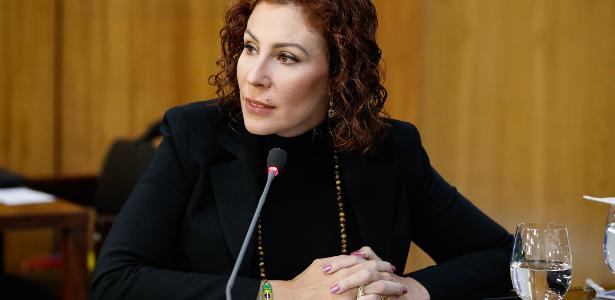 Manobra do Centrão Define Votação para Cassar Zambelli: Entenda o Político e Suas Implicações