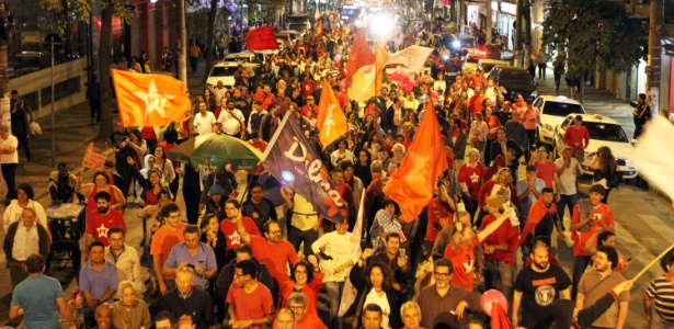 Protesto começa no início da noite em Campinas (SP) - Pedro Amatuzzi/Código 19/Estadão Conteúdo
