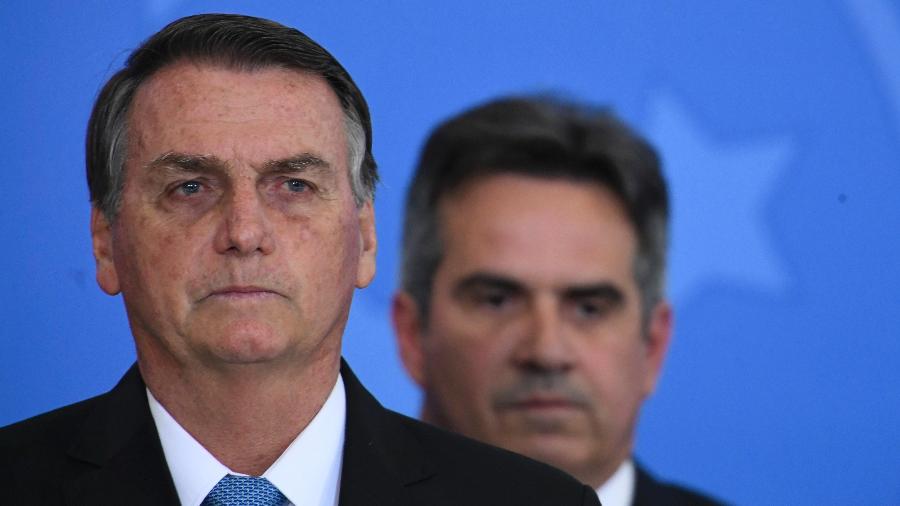 12.ago.2021 - O presidente Jair Bolsonaro, acompanhado do ministro da Casa Civil, Ciro Nogueiram no Planalto - MATEUS BONOMI/AGIF - AGÊNCIA DE FOTOGRAFIA/ESTADÃO CONTEÚDO