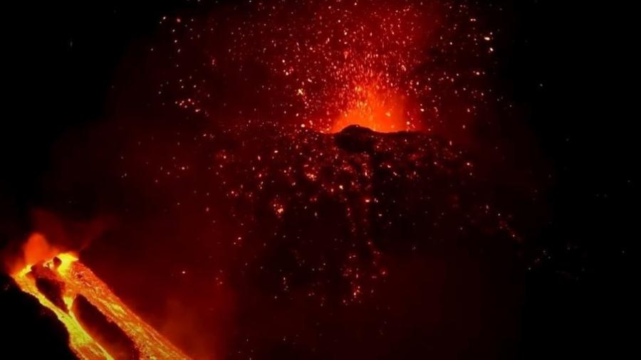 Apesar de tamanho e das erupções, Etna não causa danos - Reprodução/Youtube/Reuters