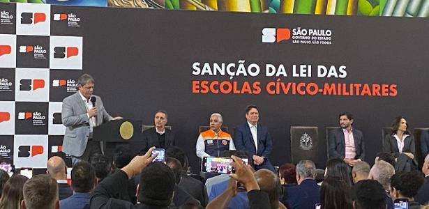 Reinaldo Colas Reinaldo: PMs darem aula é projeto de doutrinação, não de educação