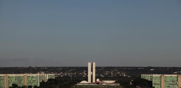 Brasil cai em índice que mede democracias no mundo