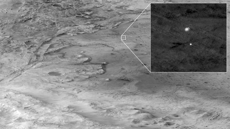 Perseverancia descendiendo al cráter Jazero en Marte usando un paracaídas - Nasa / JPL-Caltech / University of Arizona - Nasa / JPL-Caltech / University of Arizona