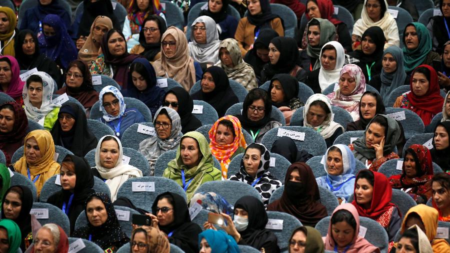Mulheres afegãs participam de uma assembleia em Cabul em 2019 - Omar Sobhani/Reuters