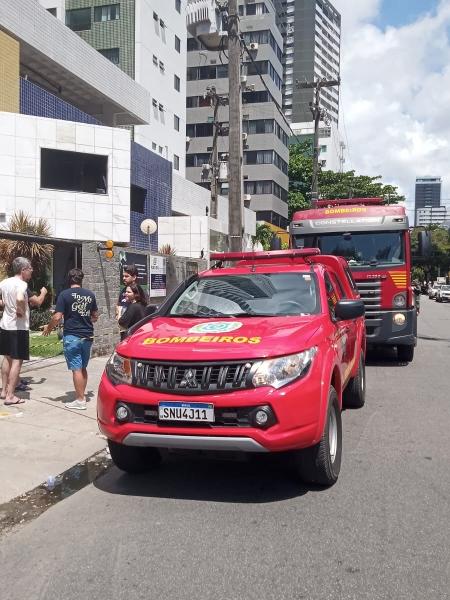 Bombeiros controlaram fogo em apartamento no bairro Boa Viagem, no Recife