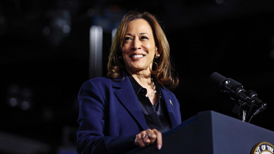 Kamala Harris durante um evento de campanha no Resch Expo Center em Green Bay, Wisconsin, em 17 de outubro de 2024 - Kamil Krzaczynski/AFP