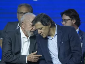 Lula paga primeiro pedágio ao Congresso para cumprir promessas de campanha