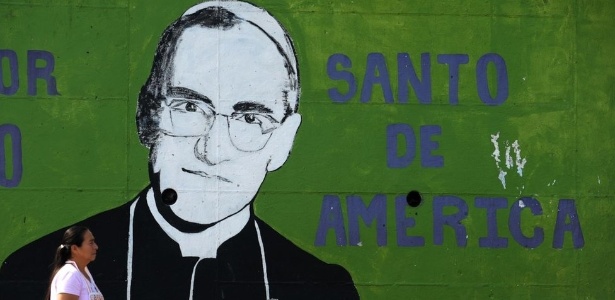Entre os fiéis, monsenhor Romero ficou conhecido como "o Santo da América" - José Cabezas/AFP/Getty Images