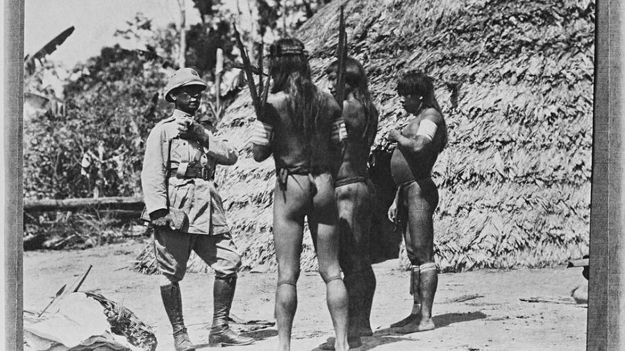 Rondon com índios Tiriyó durante sua segunda expedição de Inspeção de Fronteiras; explorador também foi um pacifista - Divulgação