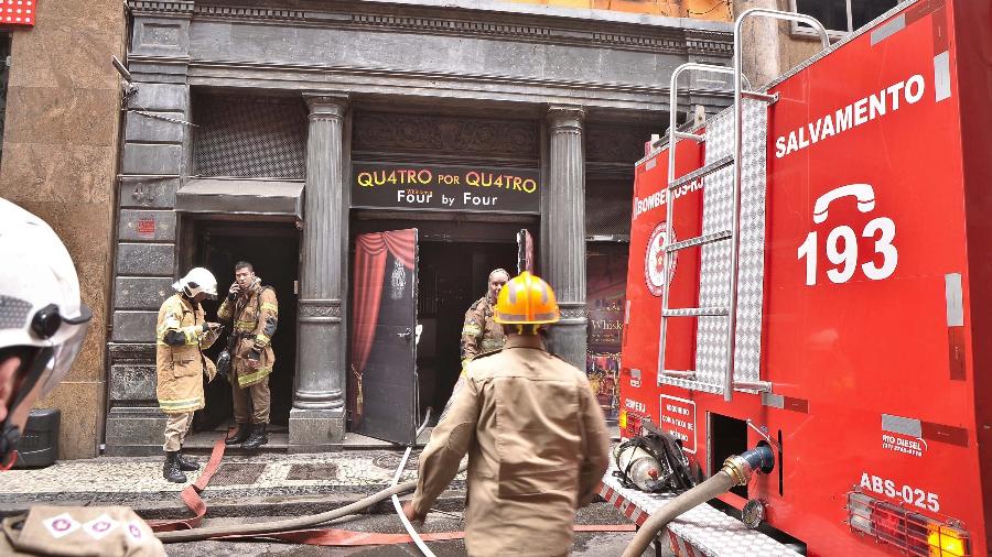 Princípio de incêndio na Whiskeria Quatro por Quatro, no Centro do Rio de Janeiro (RJ), nesta sexta-feira (18) - SAULO ANGELO/FUTURA PRESS/FUTURA PRESS/ESTADÃO CONTEÚDO