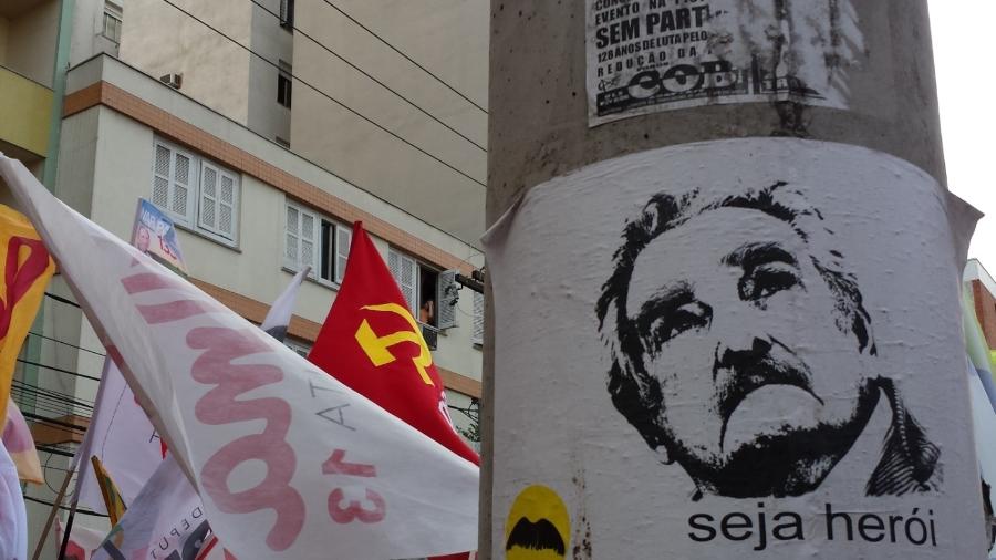 Imagem de Pepe Mujica aparece junto a manifestação Imagem de Pepe Mujica aparece junto a manifestação
