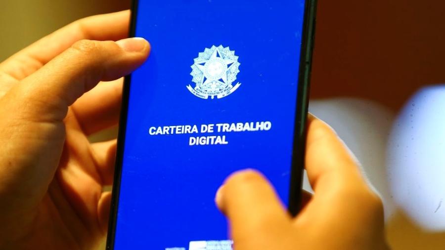 Carteira de trabalho digital - Marcelo Camargo/Agência Brasil