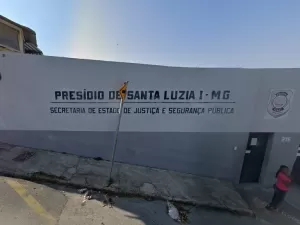 Nove detentos fogem de prisão durante banho de sol em Minas Gerais