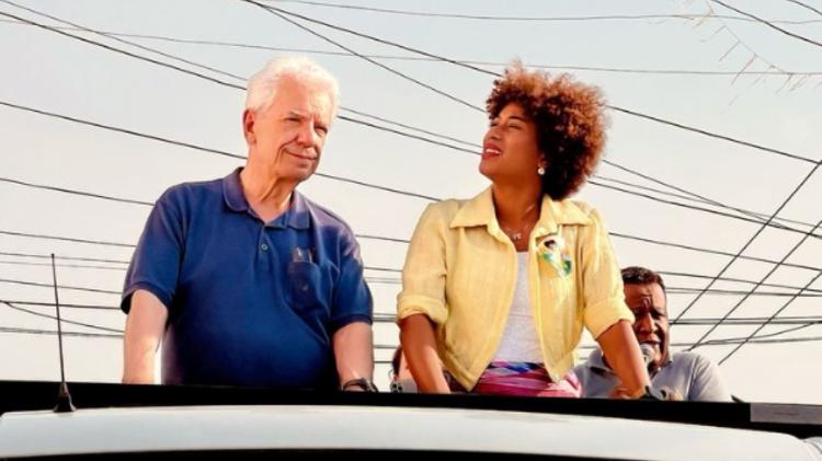 Stephane em carreata com o avô e ex-prefeito de Osasco, Francisco Rossi