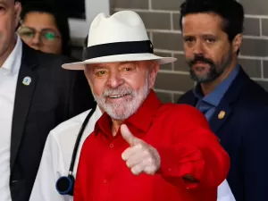 Lula é liberado para volta a Brasília; 'não há mais hematoma', diz médico