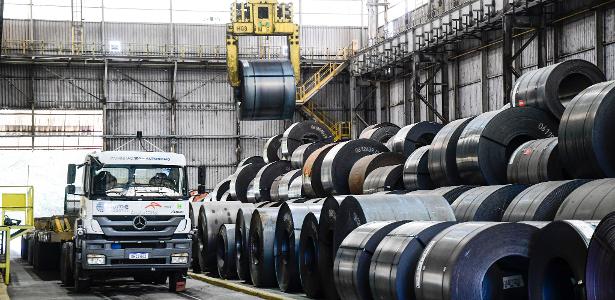 Cadê o motorista? Caminhão de três eixos dirige sozinho no Espírito Santo