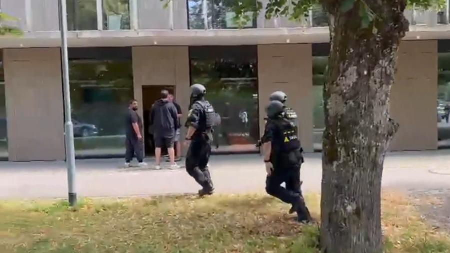 Ataque a escola deixou v&aacute;rios feridos na Alemanha