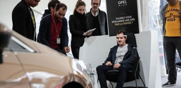 Montadora alemã apresentou carro que é ligado pelo pensamento durante o Salão do Automóvel de Paris - Divulgação