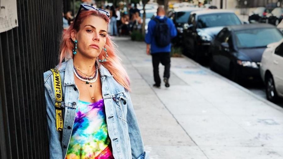 A atriz norte-americana Busy Philipps - Reprodução