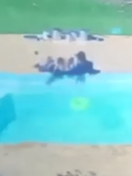 Garoto de três anos salvou criança da mesma idade de se afogar em piscina em Itaperuna (RJ) - Reprodução/Facebook