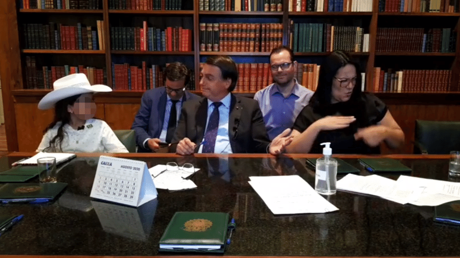 YouTuber infantil participa da live semanal do presidente Jair Bolsonaro - Reprodução