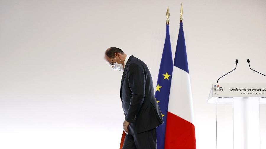 29.out.2020 - O primeiro-ministro francês Jean Castex deixa coletiva de imprensa sobre novo lockdown por causa da covid-19  - Pool/AFP