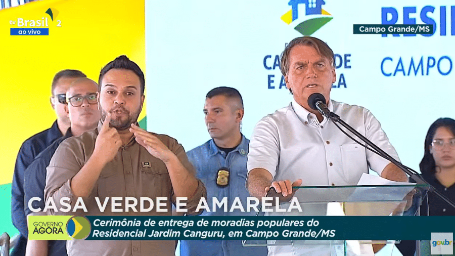 30.jun.2022 - O presidente Jair Bolsonaro (PL) durante a cerimônia de entrega de moradias populares em Campo Grande, no Mato Grosso do Sul - Reprodução/YouTube/TV Brasil e Planalto