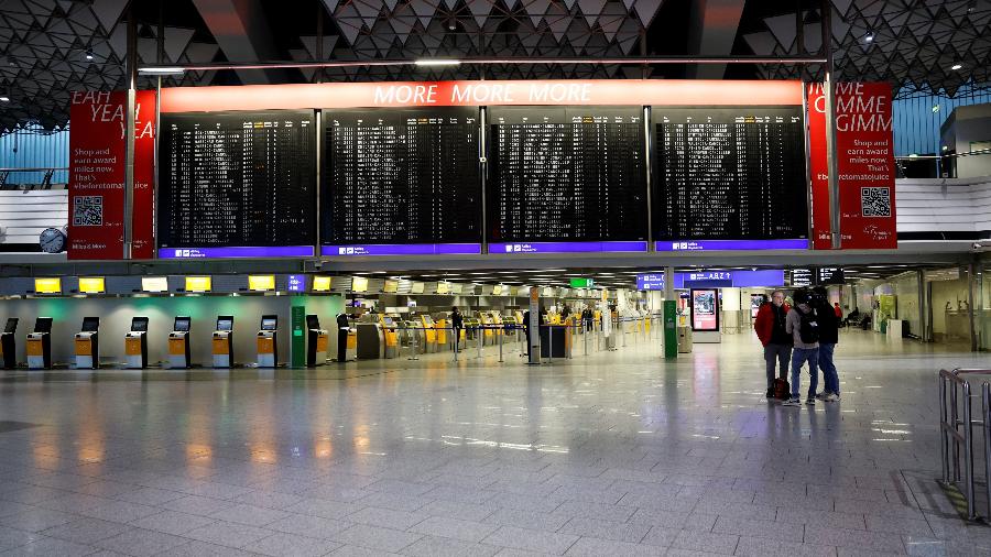 17.fev.23 - Uma visão do aeroporto de Frankfurt durante greve de 24 horas nos aeroportos de Frankfurt, Munique, Stuttgart, Hamburgo, Dortmund, Hanover e Bremen - HEIKO BECKER/REUTERS