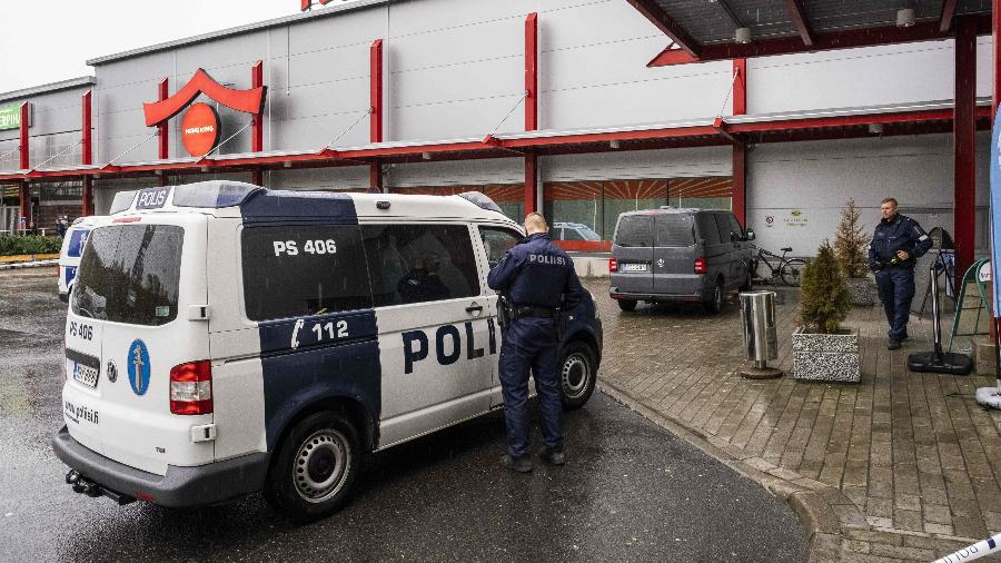 Polícia em local onde ocorreu ataque na Finlândia - Hannu Rainamo/Lehtikuva/AFP