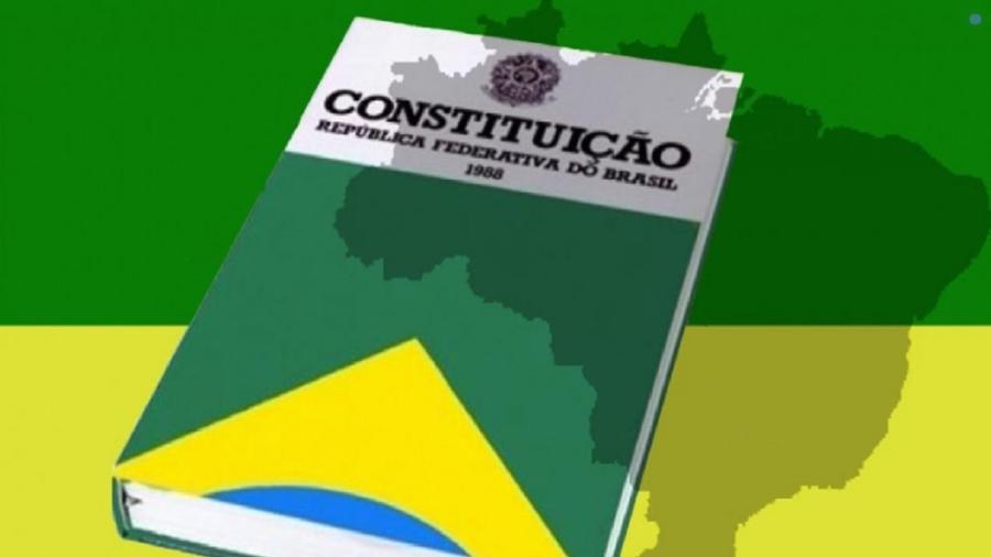 Constituição e sombra do mapa do Brasil - Arte: Lucas Lambertucci/Alep