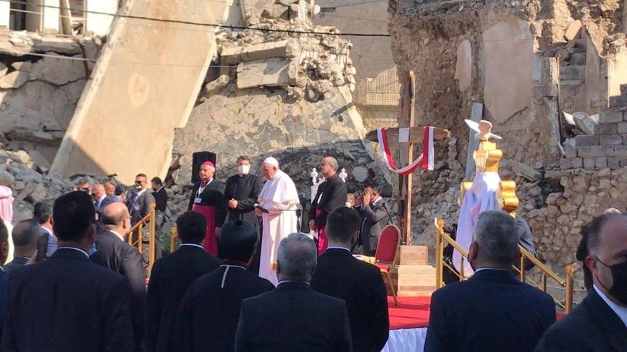 07.mar.2012 - Papa Francisco reza missa em Mosul, no Iraque - Osama Al Maqdoni/Anadolu Agency 