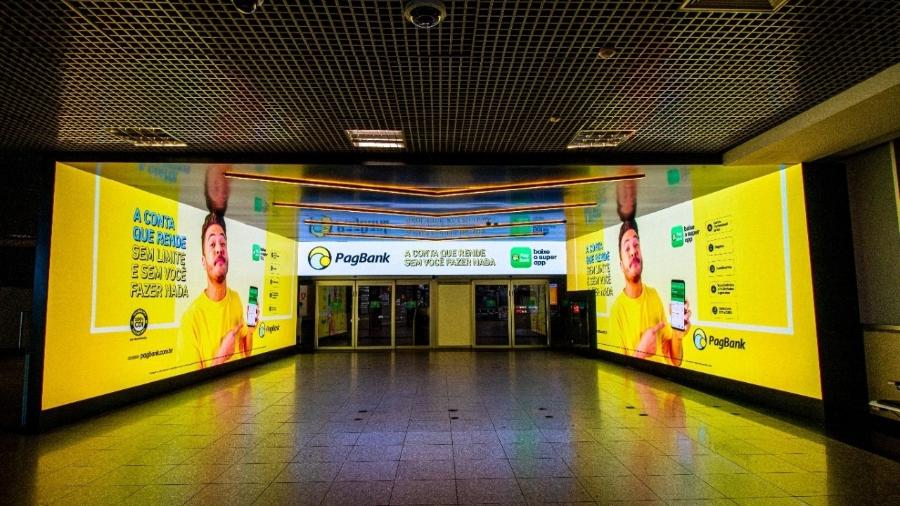 PagSeguro é o primeiro anunciante no túnel de LED do aeroporto de Congonhas, em São Paulo - Carlos Eduardo Ribeiro Filho