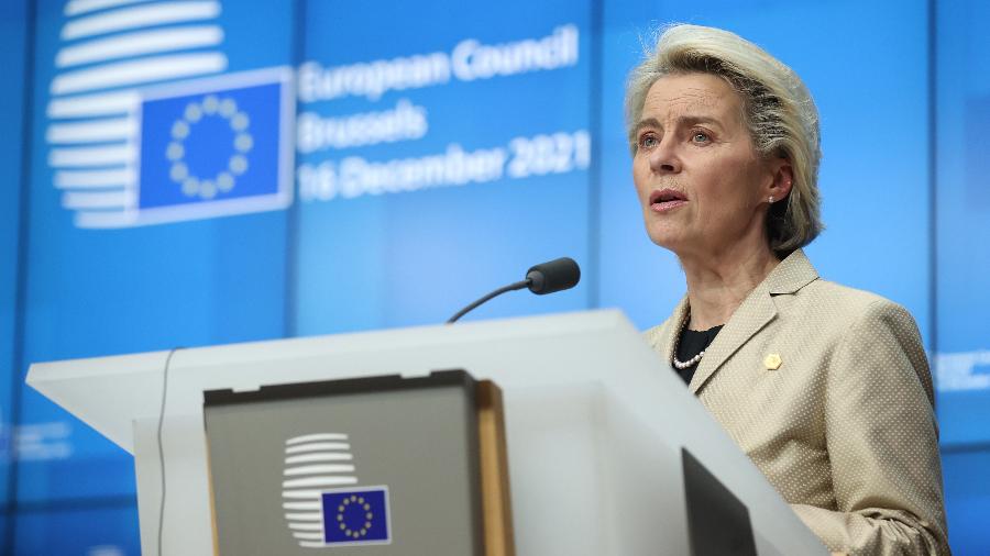 Ursula von der Leyen, exorta a UE a se tornar independente do petróleo, do carvão e do gás da Rússia - Dursun Aydemir/Agência Anadolu via Getty Images
