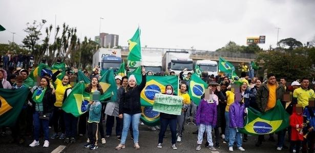 Bolsonaristas atacam perfil da Defesa por relatório: 'Tomamos chuva à toa?'