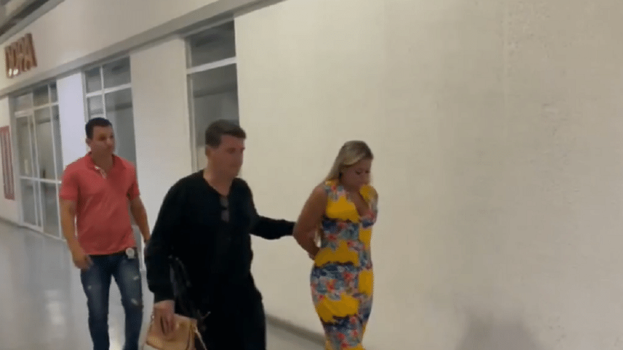 Polícia do Rio prende Andreza Cristina Lima Leitão, conhecida como Bibi Perigosa - Reprodução/TV Globo