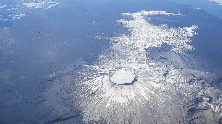 O vulcão Puyehue, no Chile